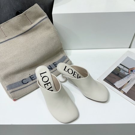 Loewe women s round toe shoes