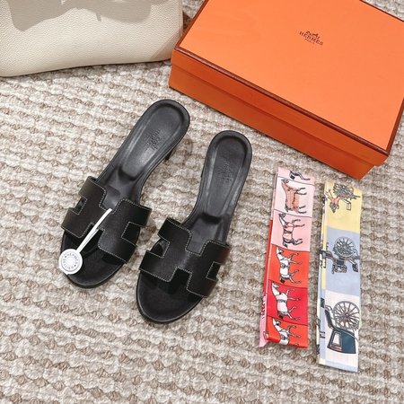 Hermes Oasis sandals