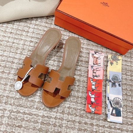 Hermes Oasis sandals