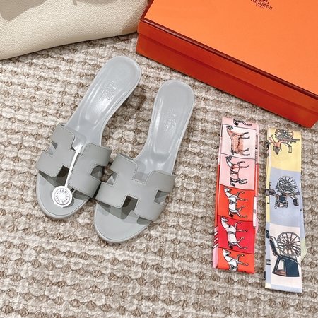 Hermes Oasis sandals