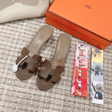 Hermes Oasis sandals