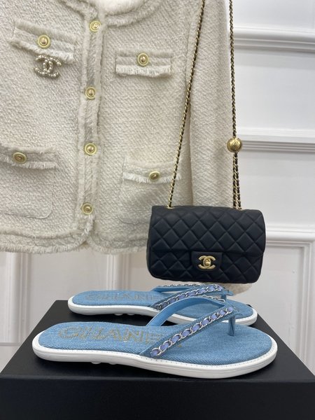 Chanel flip-flops