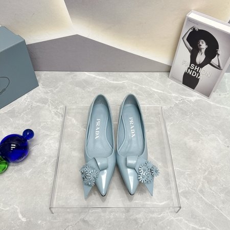 Prada Women s flat shoes with pointed toe and empty back flowers