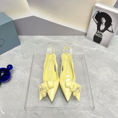 Prada Women s flat shoes with pointed toe and empty back flowers