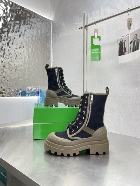 Bottega Veneta couple style martin boots