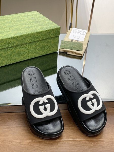 Gucci Thick-soled slippers, macaron jelly contrasting beach shoes
