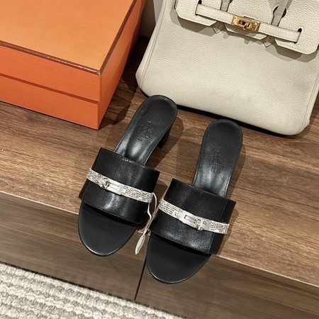 Hermes New Gigi sandals slippers