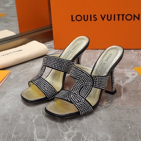 Louis Vuitton Italian genuine leather outsole slippers