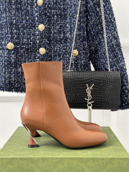 Gucci classic high heel boots