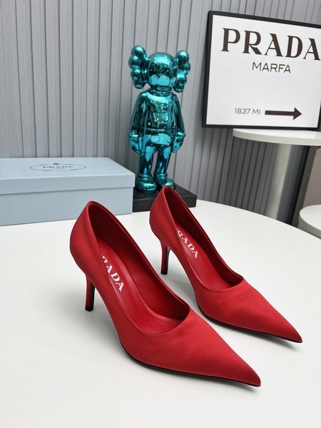 Prada The latest long boots, sandals, women s shoes, thin heels, empty backs, thick heels series