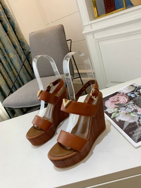Louis Vuitton Bark grain cowhide Wedges