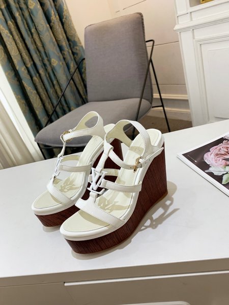 Louis Vuitton Bark grain cowhide Wedges