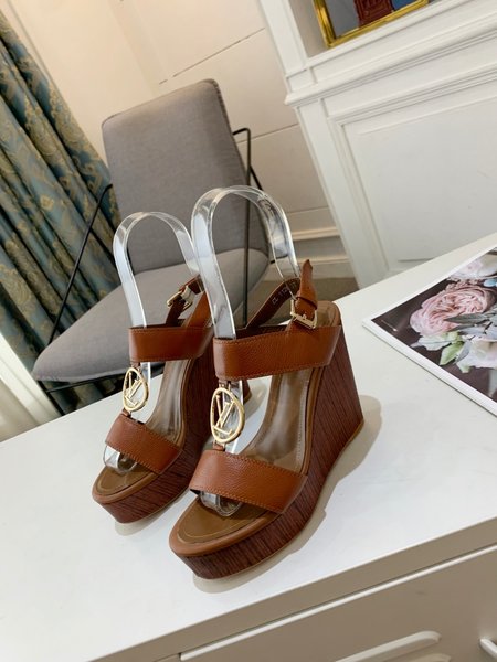 Louis Vuitton Bark grain cowhide Wedges
