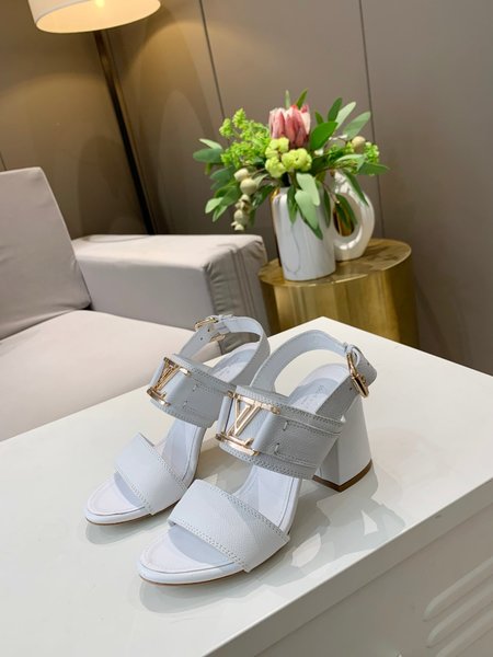 Louis Vuitton Logo double leather buckle sandals