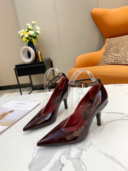 Louis Vuitton High heels two-color stitching