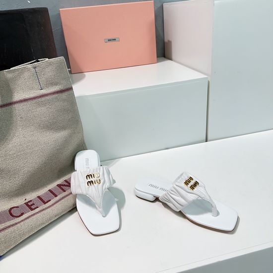 Miu Miu Quilted Lambskin Thong Flat Casual Sandals