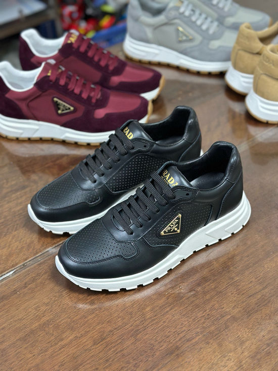 Prada Premium Leather Sneakers with Breathable Design and Durable Sole